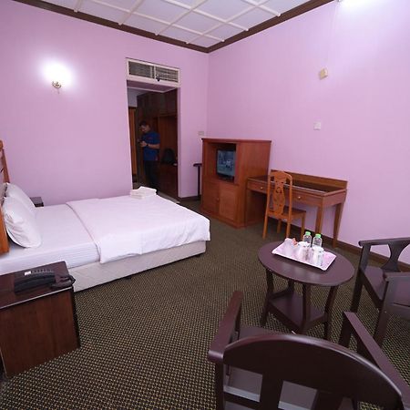 Kesedar Hotel Travel&Tours Sdn Bhd Gua Musang Extérieur photo