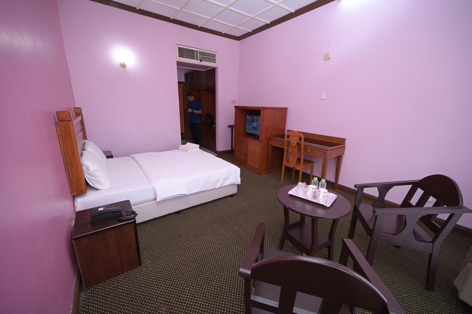 Kesedar Hotel Travel&Tours Sdn Bhd Gua Musang Extérieur photo